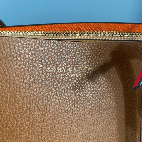 Tory Burch Small Perry Triple-Compartment Tote Bag - Picture 3 of 7